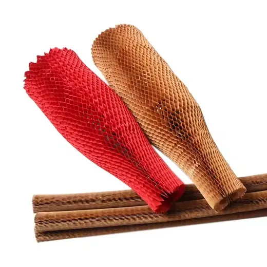 Red and kraft honeycomb paper bottle sleeves, expanded and flat rolls, on a white background