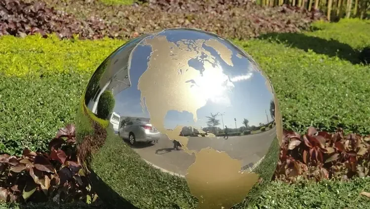 Large Stainless Steel Globes Sculpture manufactured in stainless steel