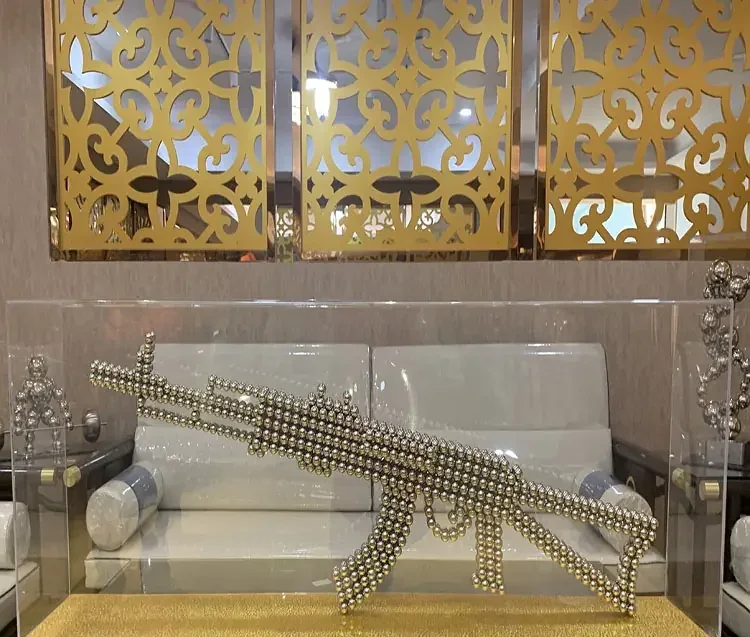 Stainless Steel AK47 Assault Rifle Metal Statues Furnishing Articles manufactured in stainless steel