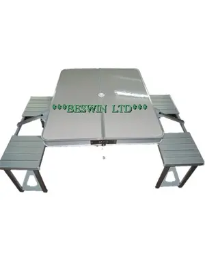 Fordable table