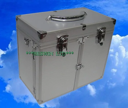 Beauty case model 69421 by Beswin