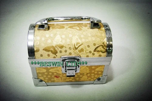 Beauty case model 69426 by Beswin
