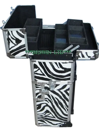 Beauty case model 69431 by Beswin