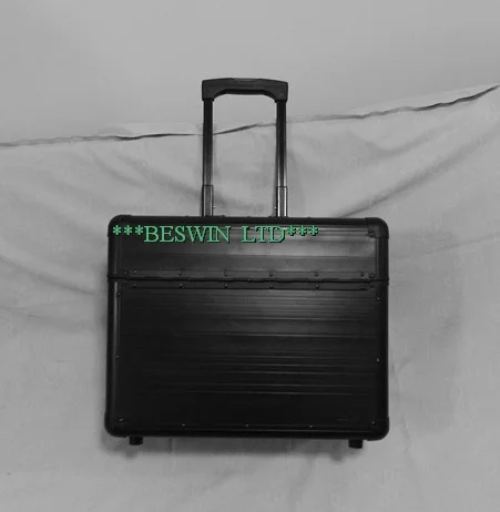 Pilot case model 69314 by Beswin