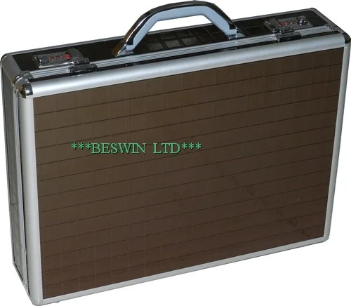Briefcase model 69238 by Beswin