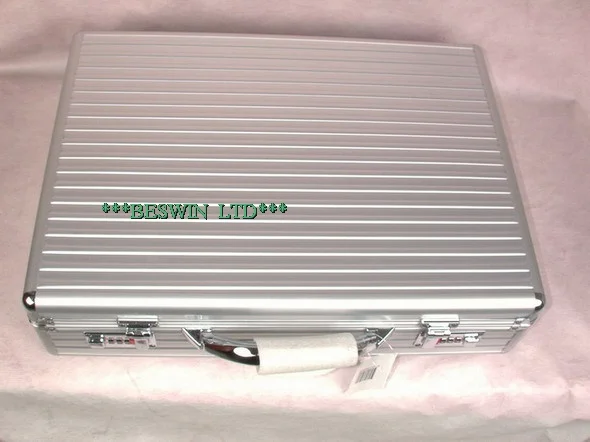 Briefcase model 69205 by Beswin