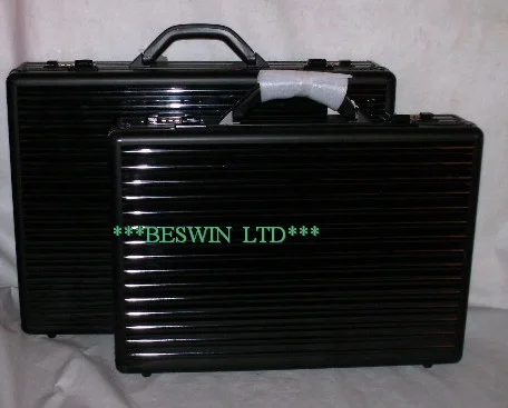 Briefcase set model 69208 by Beswin
