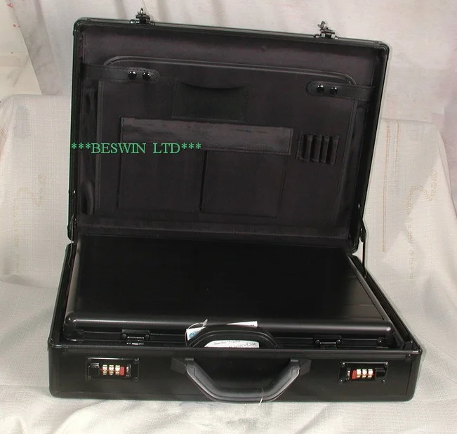 Briefcase set model 69211 by Beswin