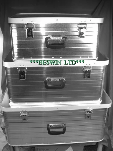 Tool case set model 69104 by Beswin