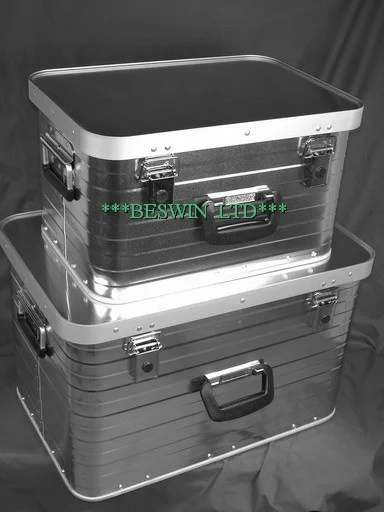 Tool case set model 69106 by Beswin