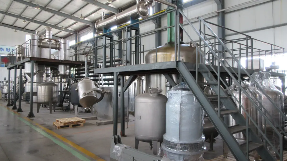 Low temperature extraction and concentration line in the workshop
