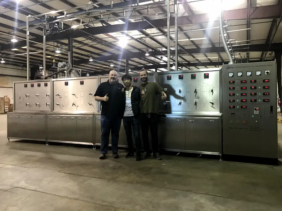 Large supercritical CO2 extraction system handed over at the customer's facility. — Louisville, United States