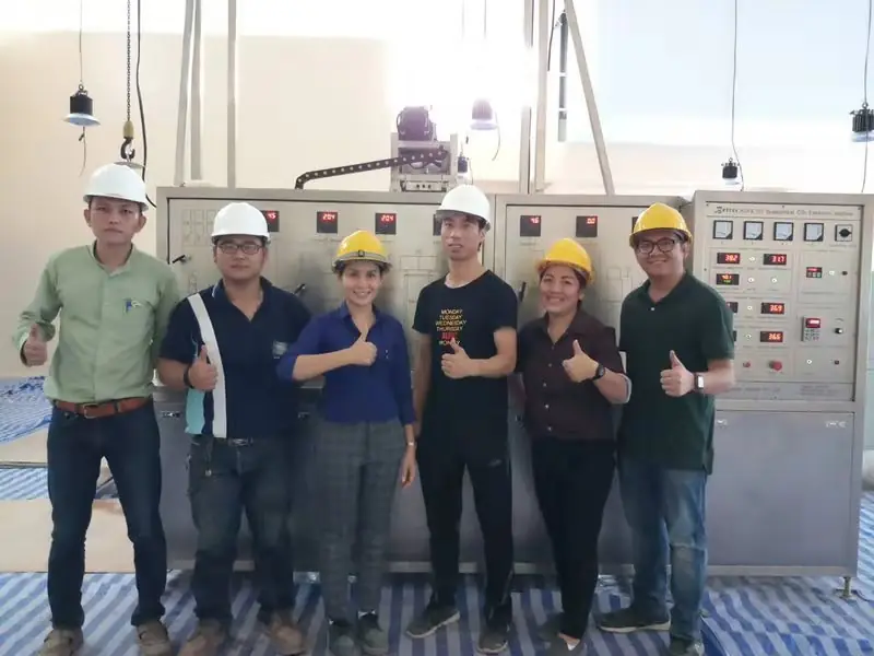 Supercritical CO2 extraction machine commissioned with the local engineering team. — Thailand