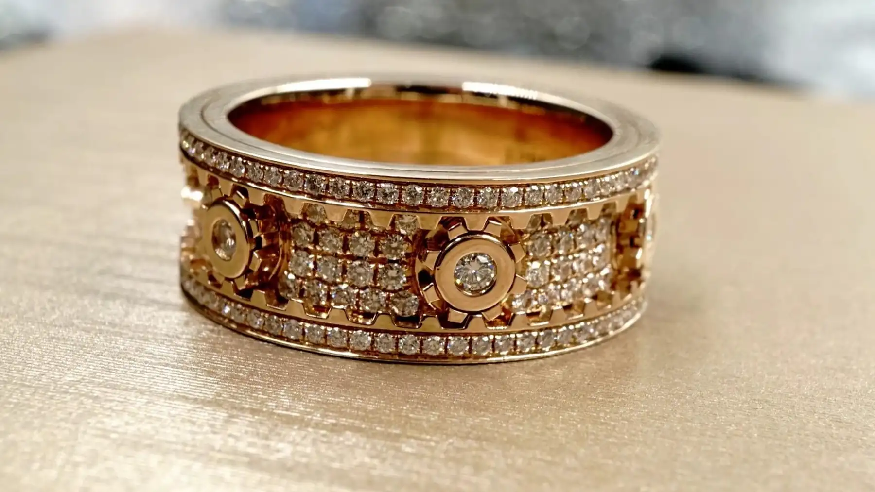 Handmade Geometric 3D Spinner Diamond Band Ring made by BH Jewelry in Shenzhen