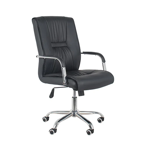 Black leather manager chair with steel arms and chromed base, 45 cm