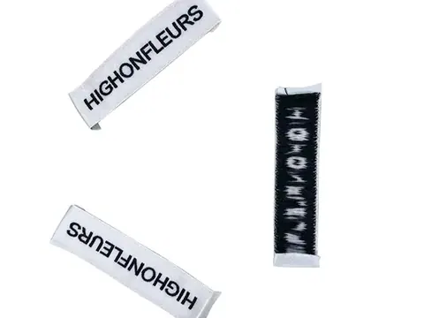 Custom woven labels made by a Chinese garment accessories supplier