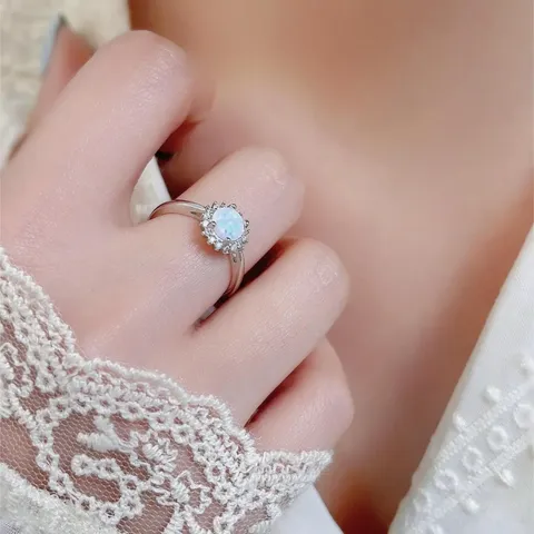 5-10 Inch Atmospheric Round Opal Ring Fashion Creative Women’s Ring White - view 2