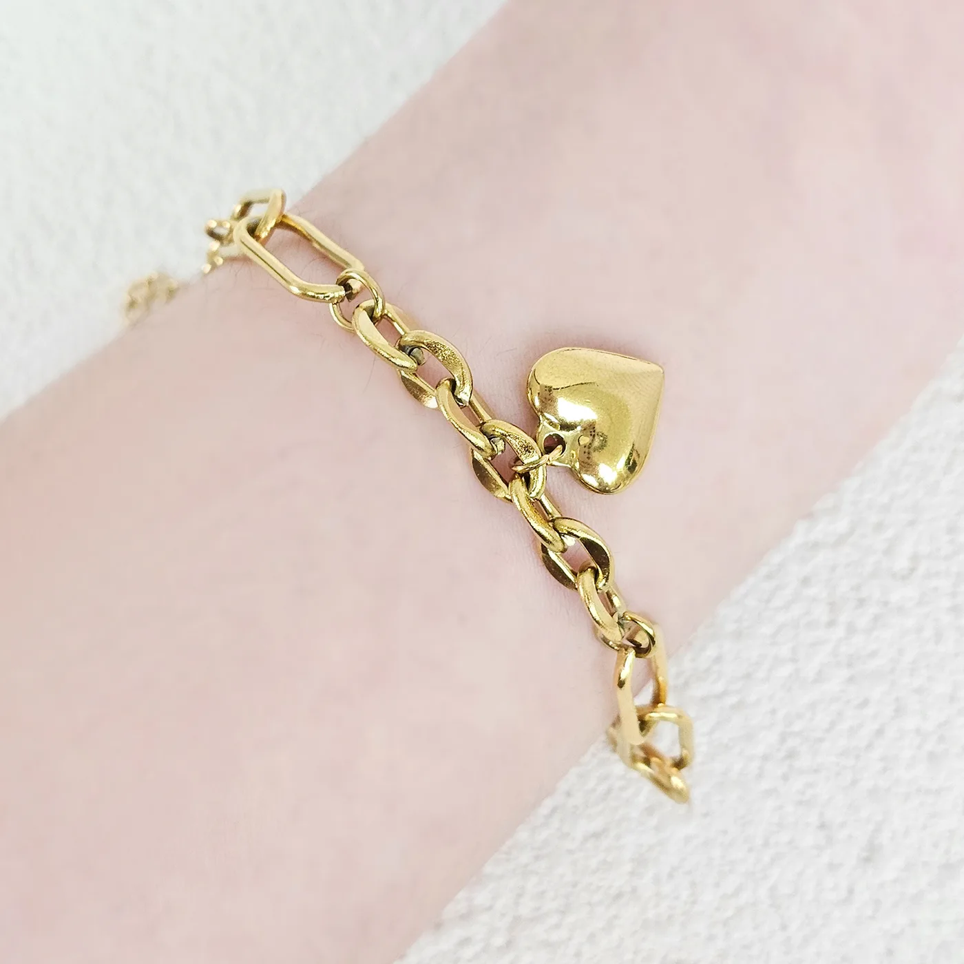 Sources Korea Dongdaemun Fashion Stainless Steel Heart Splicing Chain Versatile Bracelet made by BlueOne Jewelry