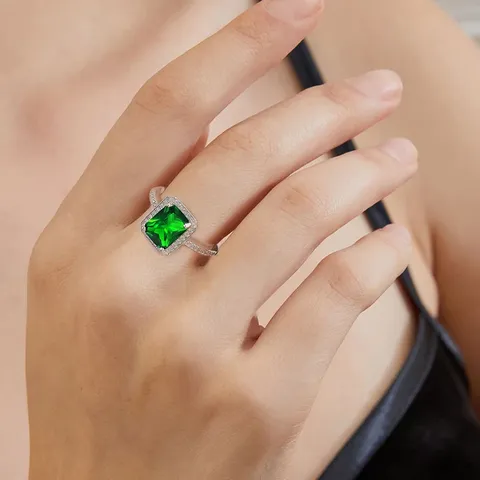 Europe and the United States Green Zircon Ring Men and Women - view 2