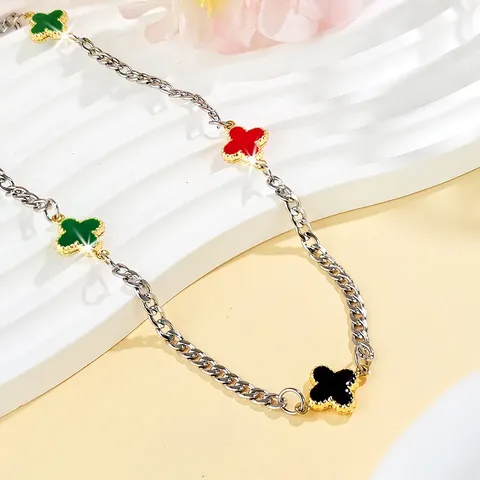 Europe and the United States Popping Fashion Simple Lucky Clover Necklace - view 3