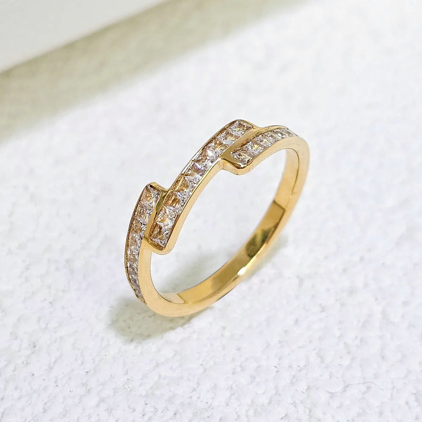 Light Luxury No Color Loss Niche Design Micro-set Diamond Ring Ins made by BlueOne Jewelry