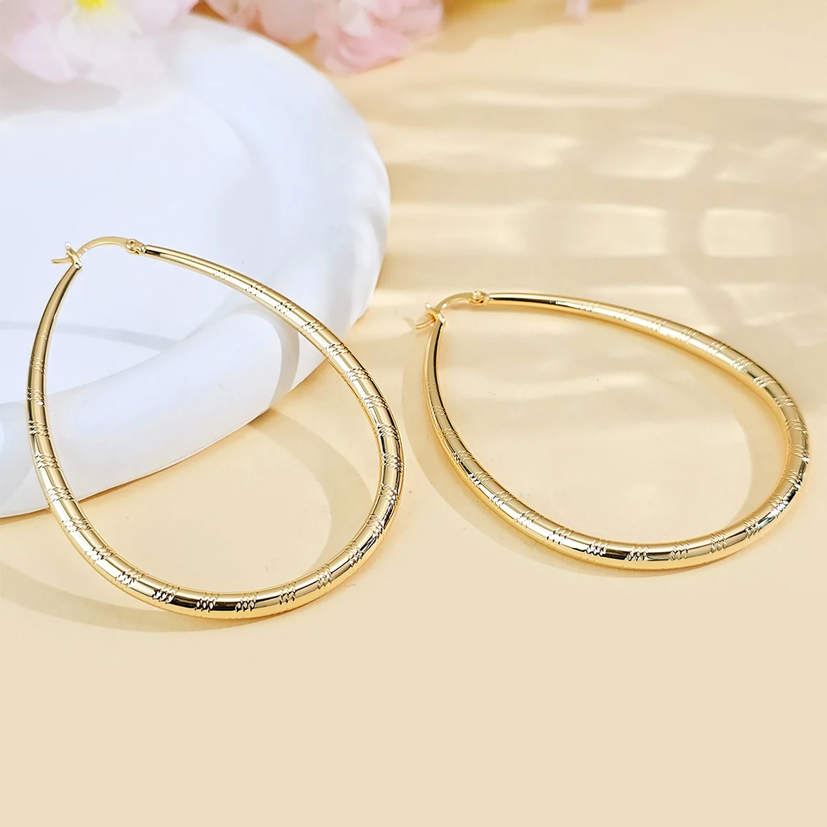 Plated Brass Europe and the United States Earrings Female Water Drop Geometric Ring made by BlueOne Jewelry