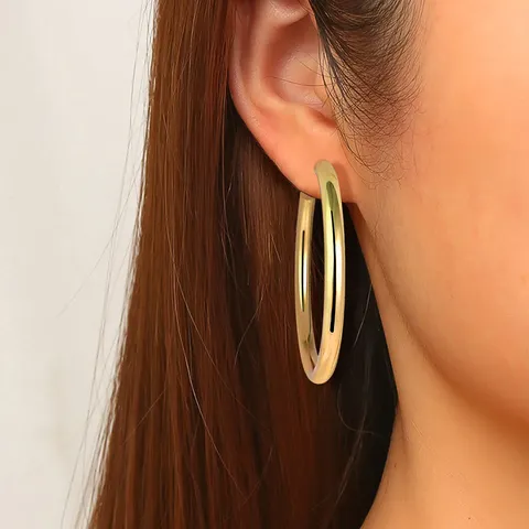 Europe and the United States Fashion Round Stainless Steel Earrings High-level - view 2
