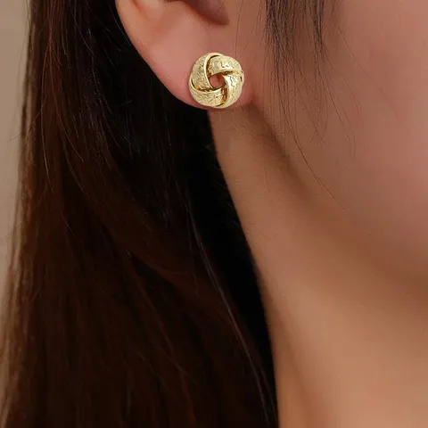 Europe and the United States Fashion Simple Geometric Irregular Jewelry Niche Stud Earrings - Style 3691 - view 2