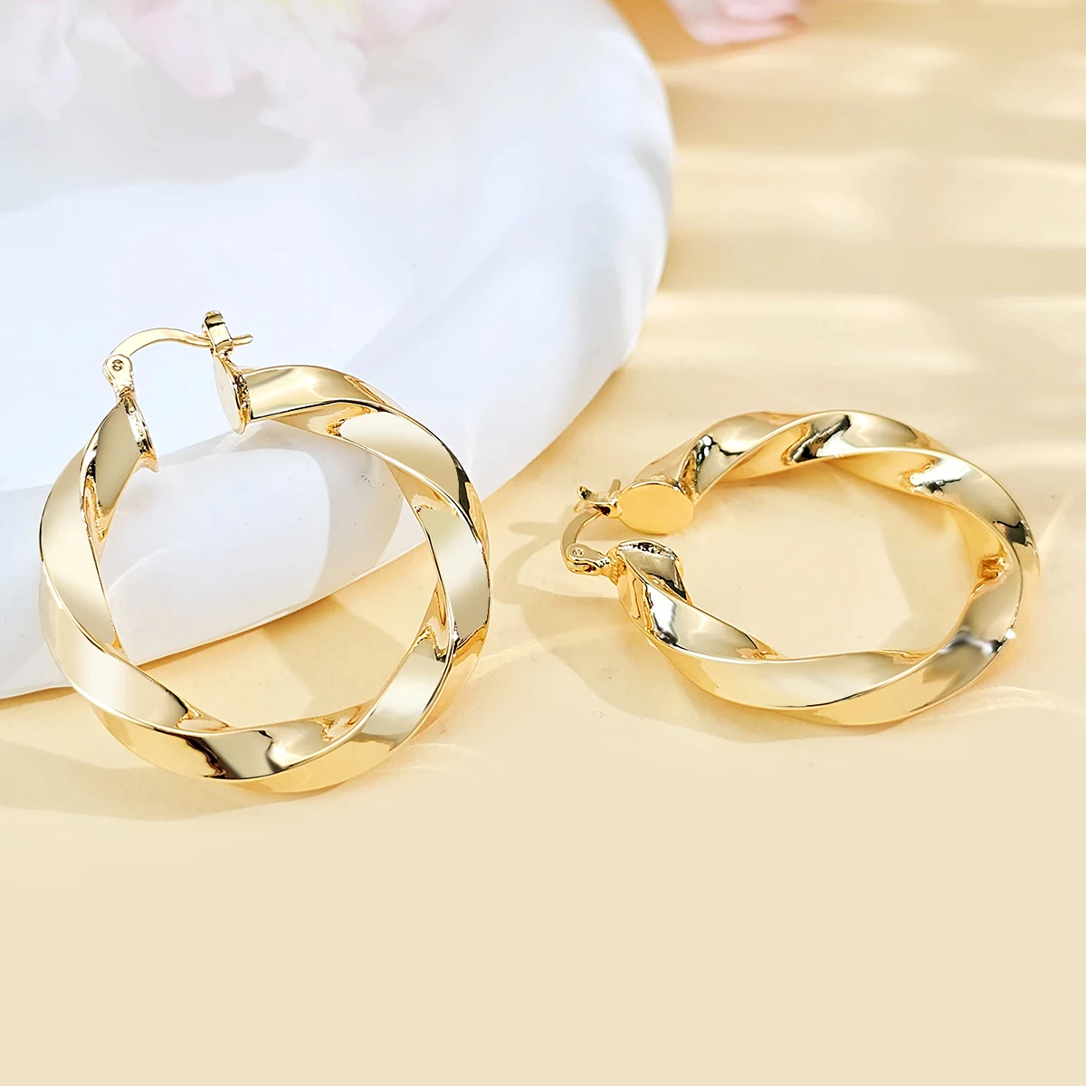 Plated Brass Europe and the United States Jewelry Sell-through Earrings Twist Earhook Earrings made by BlueOne Jewelry