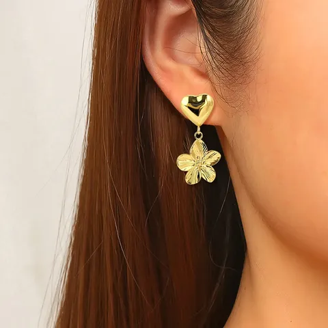 European & American Luxury Stainless Steel Earrings Niche High-end Wave Heart - view 2