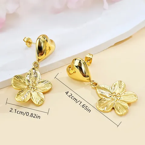 European & American Luxury Stainless Steel Earrings Niche High-end Wave Heart - view 3