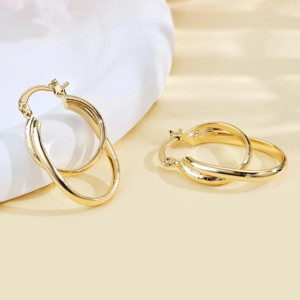 Plated Brass Fashion Earrings European and American Export Special Personalized High-level Trend Earrings made by BlueOne Jewelry