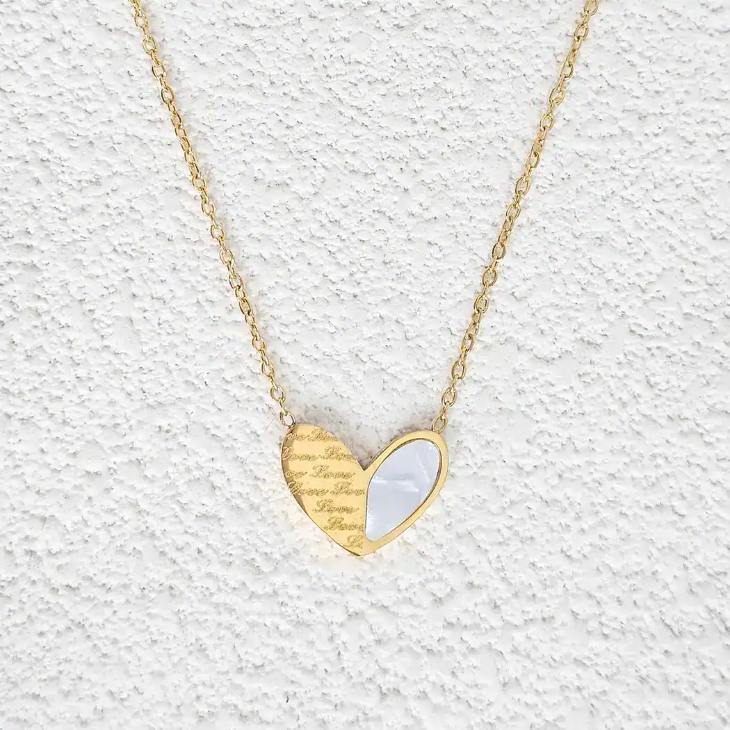 French Light Luxury Love Necklace Female Niche Design Versatile Shell Inlaid Collarbone Chain made by BlueOne Jewelry