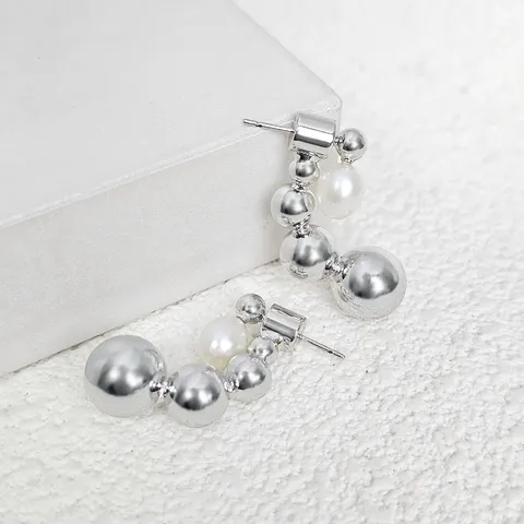 French Retro Beaded Earrings Female Korean Version of the Simple Hundred - view 3