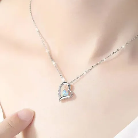 Opal Heart Pendant Collarbone Necklace Personalized Fashion Ladies Necklace Brass Plated Collarbone Chain - view 2