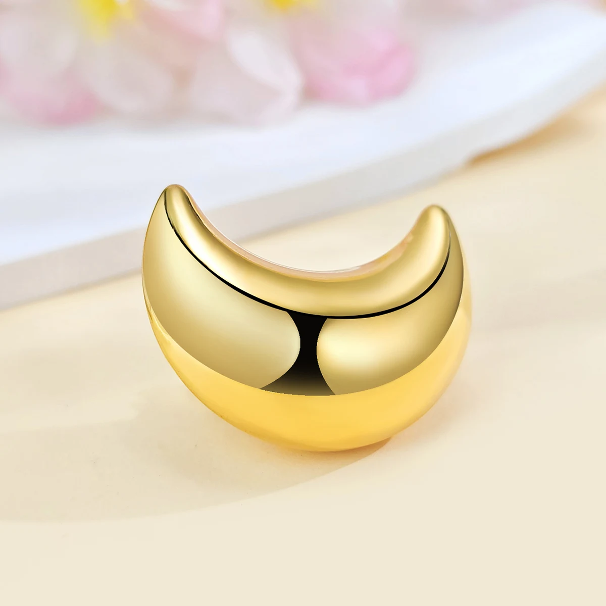 Niche Luxury Stainless Steel Moon Brooch Export-grade Metal High-gloss Hollowed-out Heart made by BlueOne Jewelry