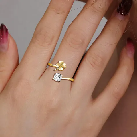 Simple Personalized Versatile Cut Titanium Four-leaf Clover Ring - view 2