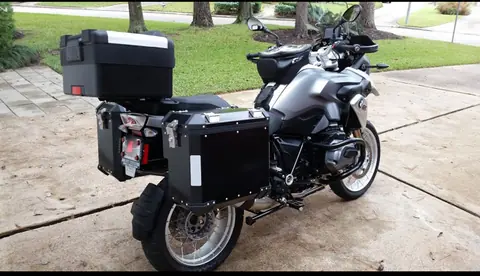 Black stainless steel racks for R1200GS 2013-2018 R1250GS 2019-2025 — view 2