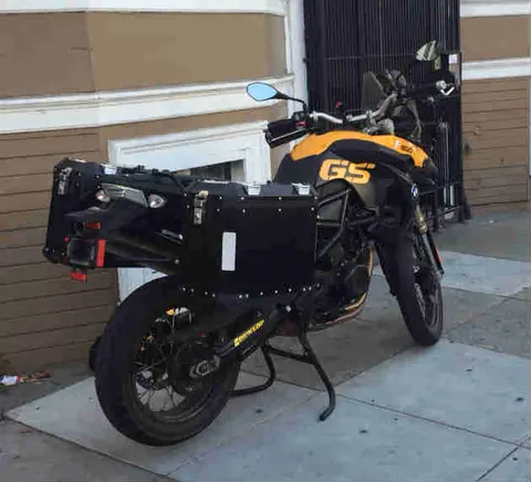 Brooks Pannier system Black (Left + Right Bags) Yamaha Super Tenere 1200XT with Mounting Racks — view 3