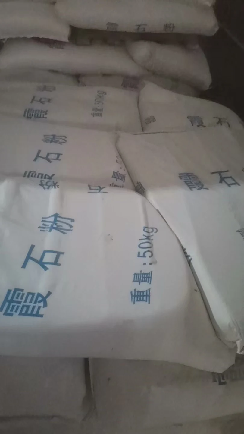 50 kg PP woven bags of nepheline powder