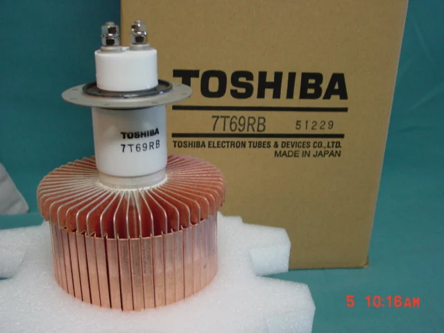 Toshiba 7T69RB industrial transmitting tube supplied by HAN Trade
