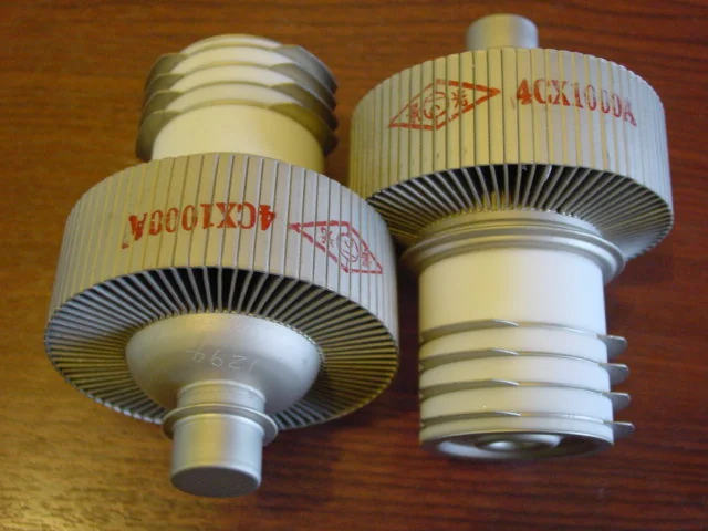 4CX1000A power grid tetrode supplied by HAN Trade