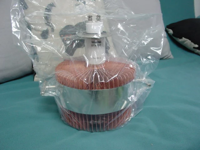 Toshiba 8T85RB industrial transmitting tube supplied by HAN Trade