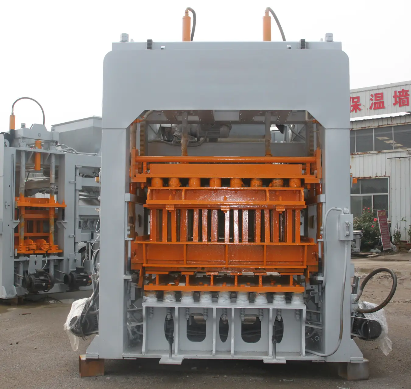 Automatic block machine installed and running at an overseas block plant