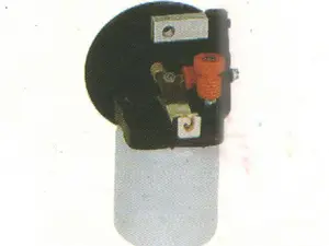 Accumulator oil cup