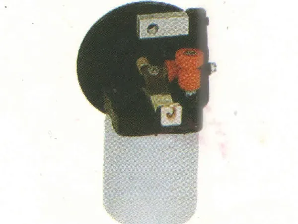 Accumulator oil cup