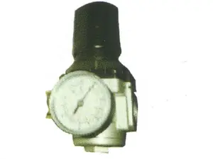 Spray paint pressure reducing valve
