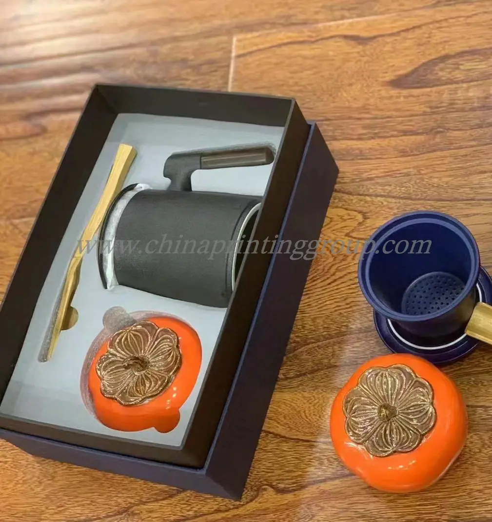 Gift box and handbag printed with a custom company logo