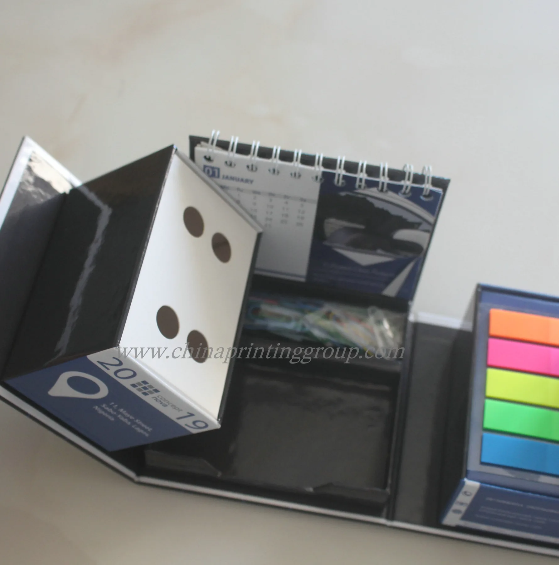 Custom shaped memo pads in square and round formats