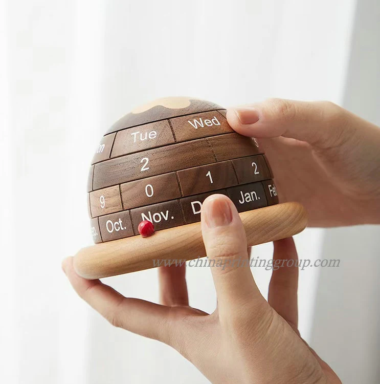 Wooden perpetual calendar packed with its colour box